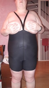 stomach liposuction compression